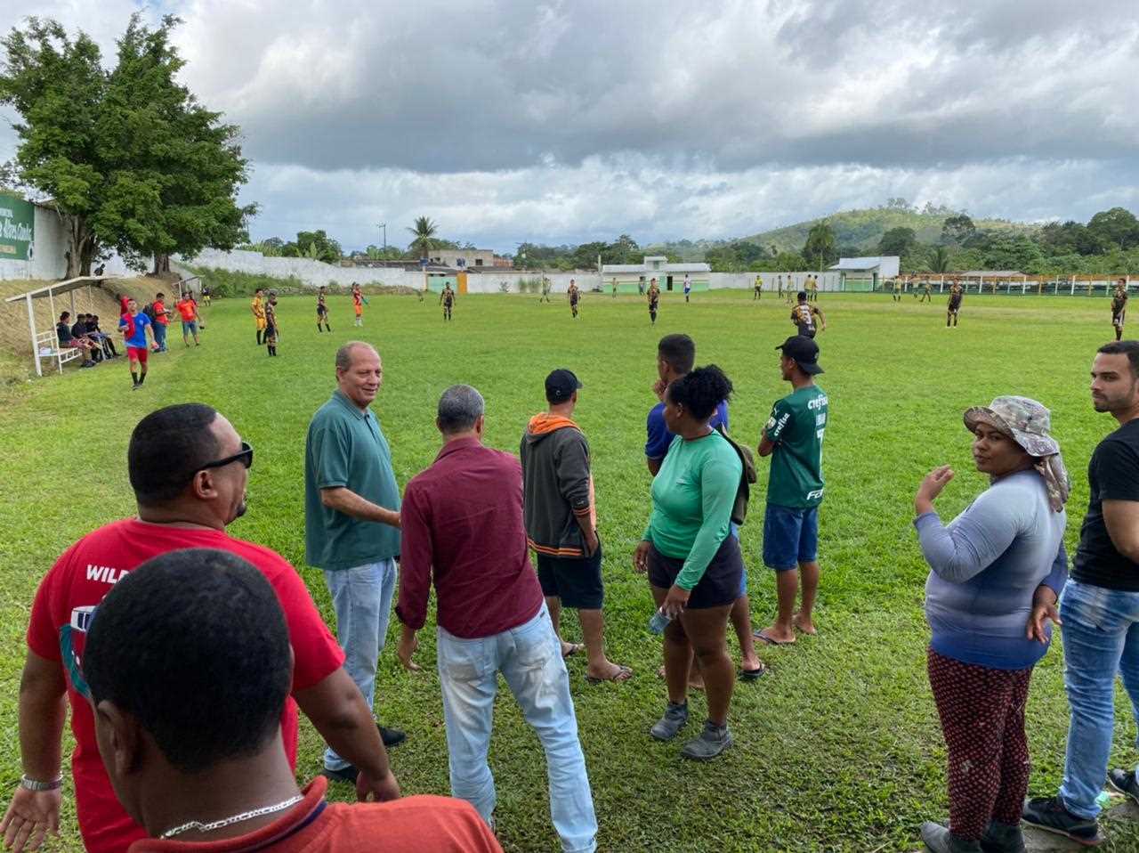Camacã: Prefeitura faz manutenção de campos de futebol, pinturas em quadras e recebe jogos escolares